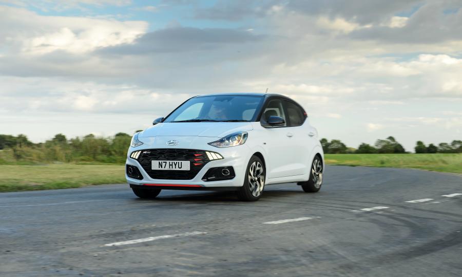  Hyundai i10 N Line 2020 года  (UK) (фото 19 из 64)